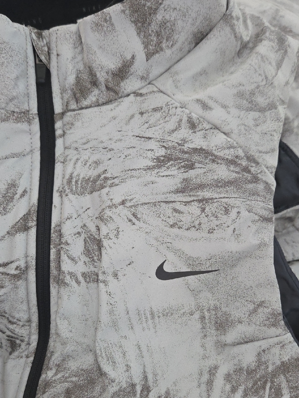 NWT Nike Swift Therma-FIT ADV Running Vest Women Marble Gray $160 - Picture 16 of 16